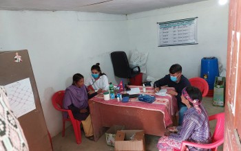 बैतडीको सुर्नयामा निशुल्क आयुर्वेद शिविर, २ सय ५३ जनाले सेवा लिए 